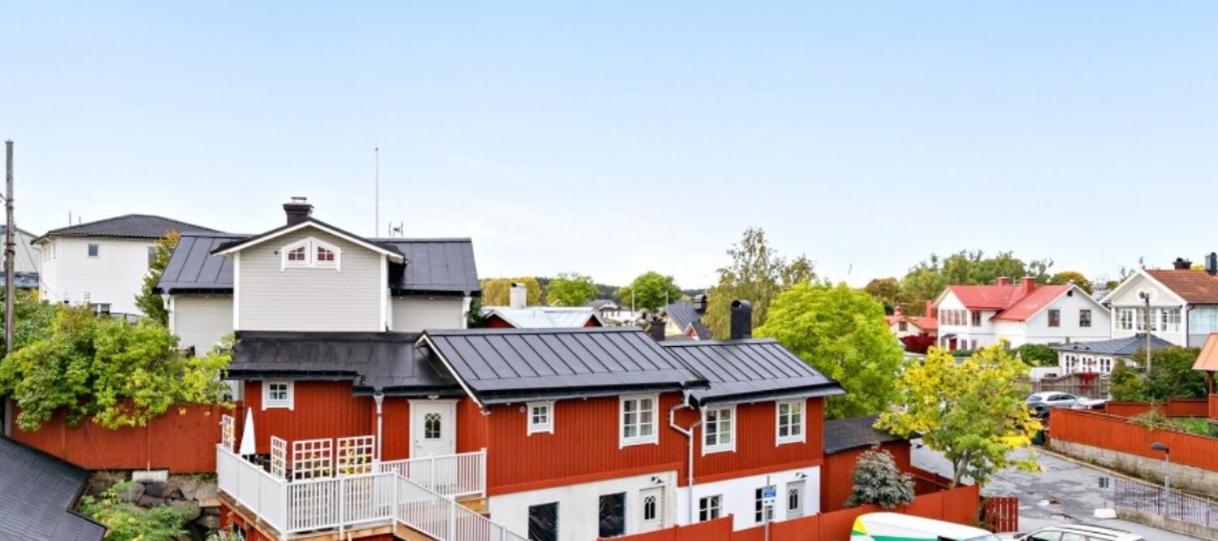 Small Red House In Central Vaxholm Eksteriør billede